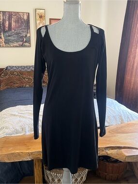Volcom Surf Relaxed LS Scoop Neck Cut Out Shoulder Mini LBDress Like Wearing Tee